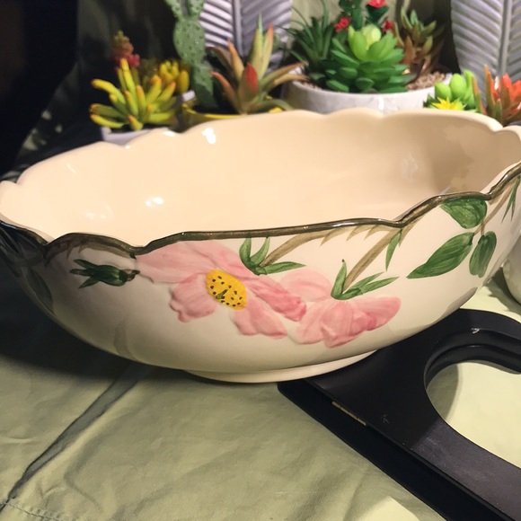 Vintage 1950 Franciscan Desert Rose Large Salad/Serving Bowl Scalloped Rim. - Picture 4 of 12